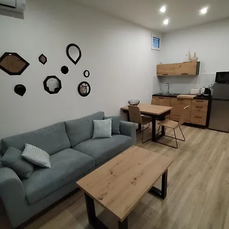 Grand Studio Spacieux Et Climatise * Сен-Рафаель