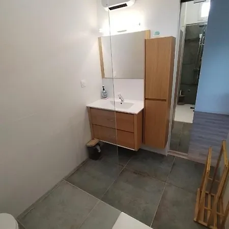 Grand Studio Spacieux Et Climatise Apartment Saint-Raphael (Var)