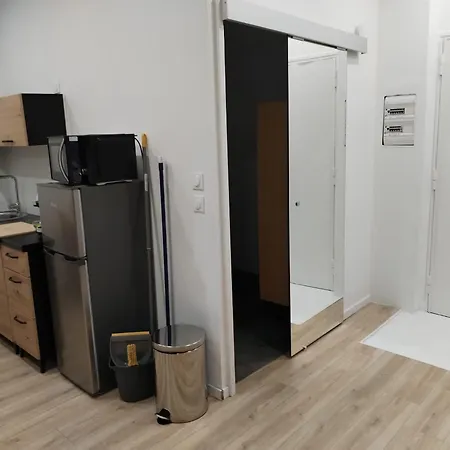 Grand Studio Spacieux Et Climatise Apartment Saint-Raphael (Var)